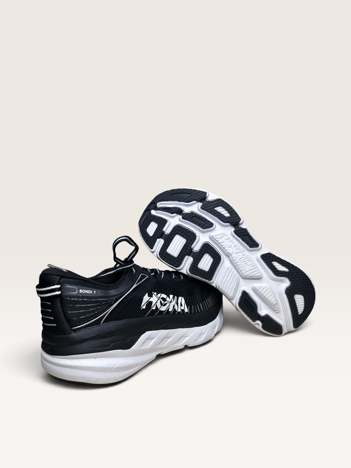 HOKA ONE ONE BONDI 7
